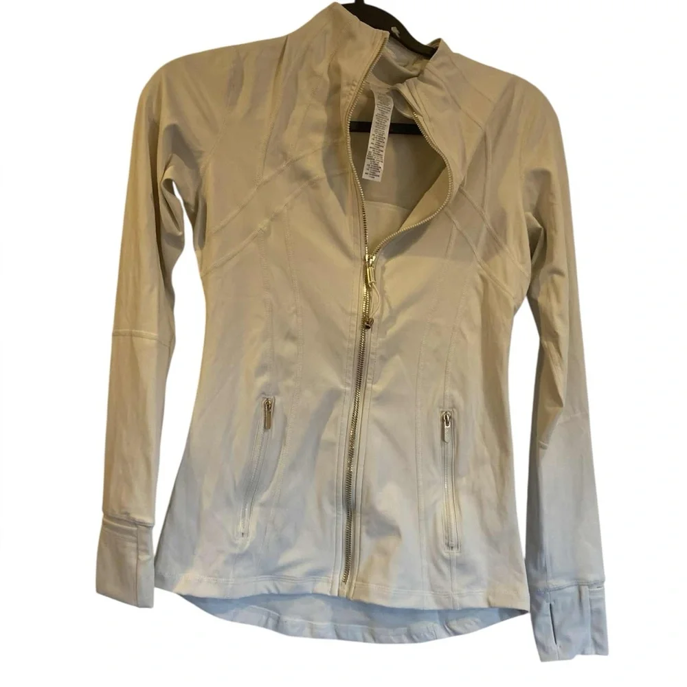 89. NWOT Lululemon define full zip jacket LIGHT IVORY/ GOLD size 2 - Picture 5 of 5